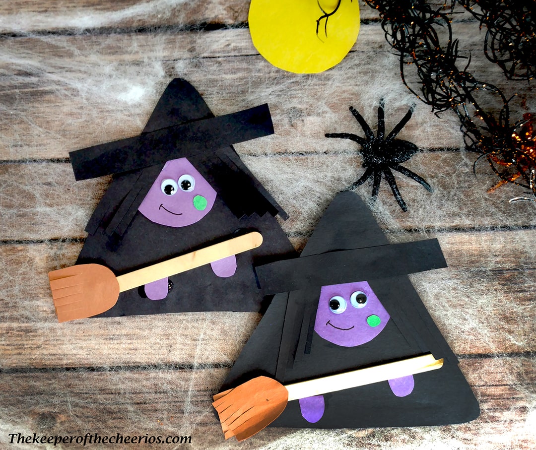 Make a Halloween craft from popsicle sticks I Put A Spell On You