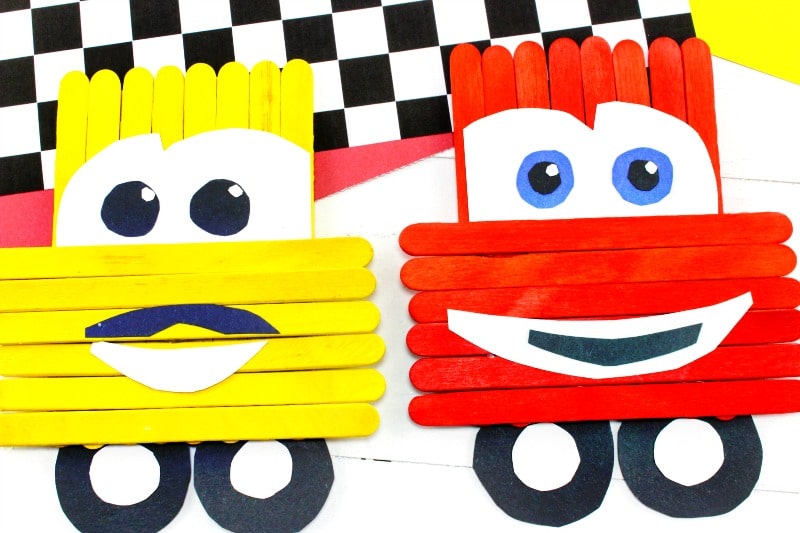 Make a Lightning McQueen using just popsicle sticks It’s Lightning McQueen!