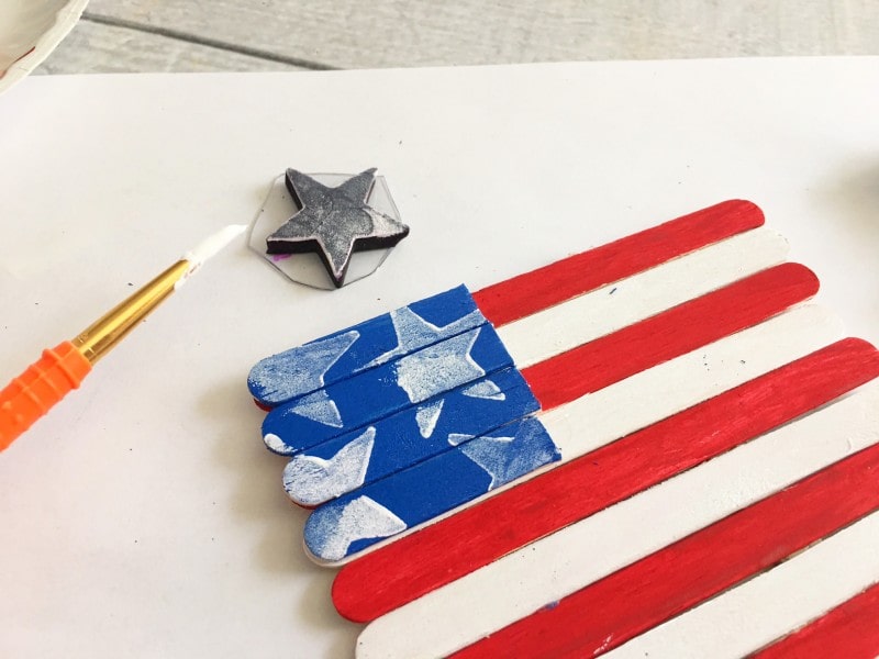 Make an American flag using popsicle sticks Stars & Stripes