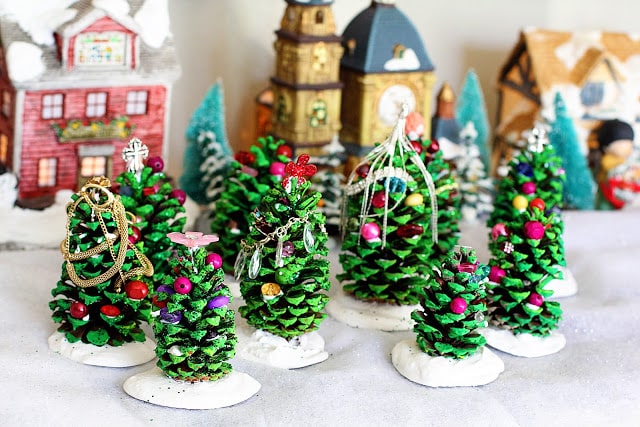 Pine Cone Christmas Trees