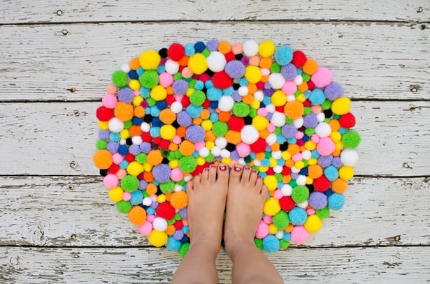 Step Into This Pom-Pom Craft