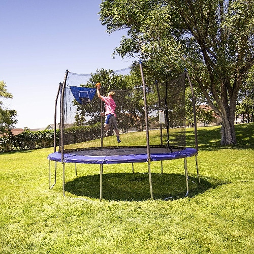 Jump & Dunk Trampoline With Enclosure