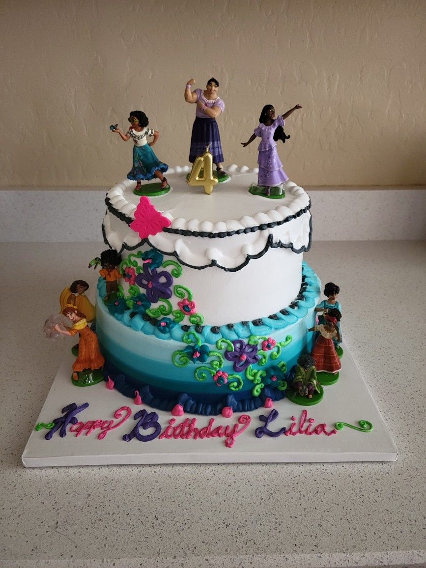 Character-Inspired Encanto Cake