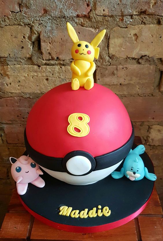 Poké Ball Cake